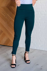 Hazel Blues® | Magic Ankle Crop Skinny Pants in Hunter Green