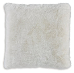 Gariland Pillow