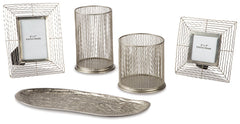 Dympna Accessory Set