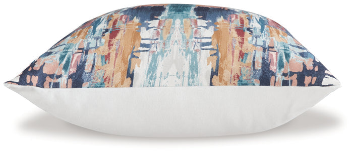 Kennick Pillow
