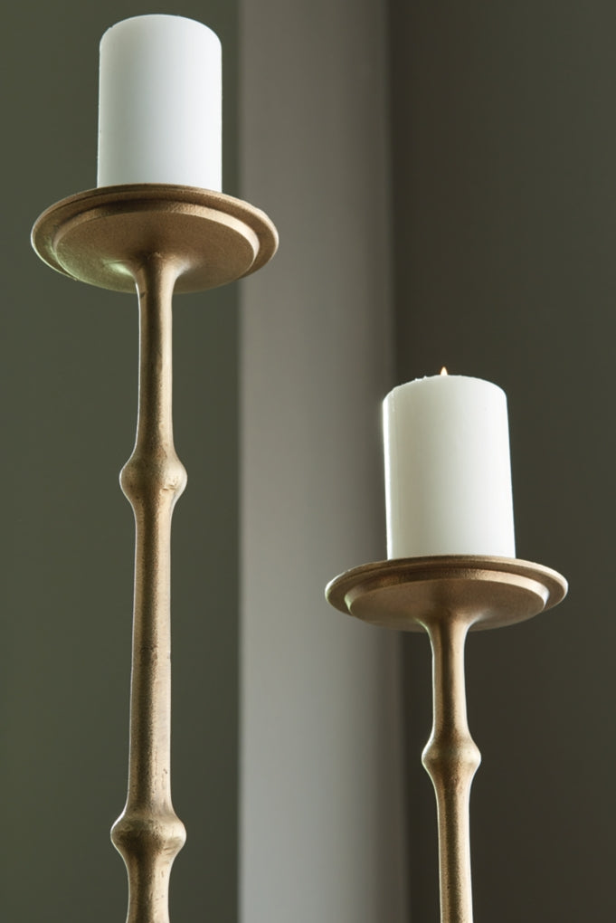 Larwick Candle Holder Set