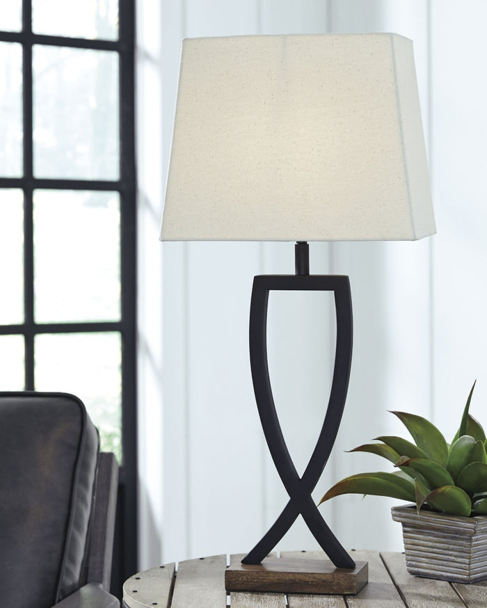 Makara Metal Table Lamp