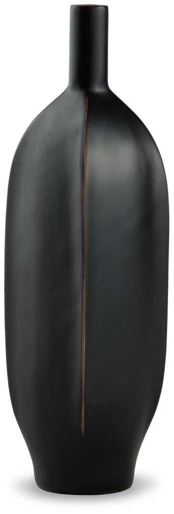 Rhaveney Vase